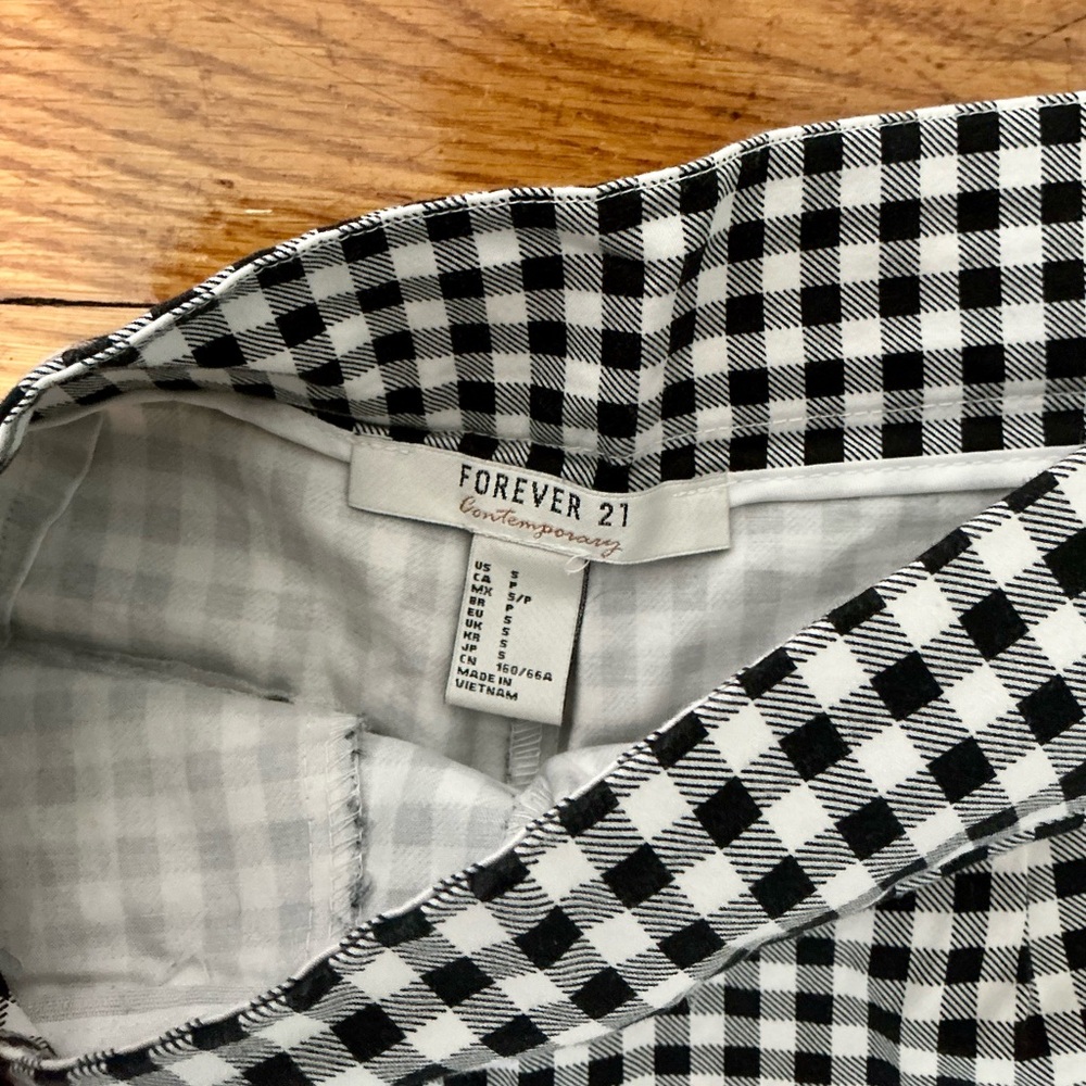 Forever 21 - Black and White Checkered Women's Shorts - Picture 3 of 5